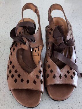 Belle Star sandals